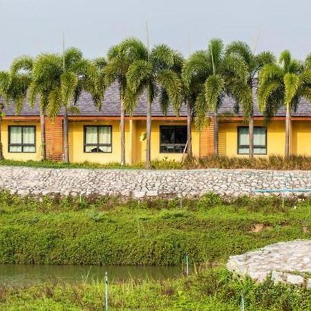 Prew Lom Chom Nam Resort Ban Phan Sadet Nok Exterior foto