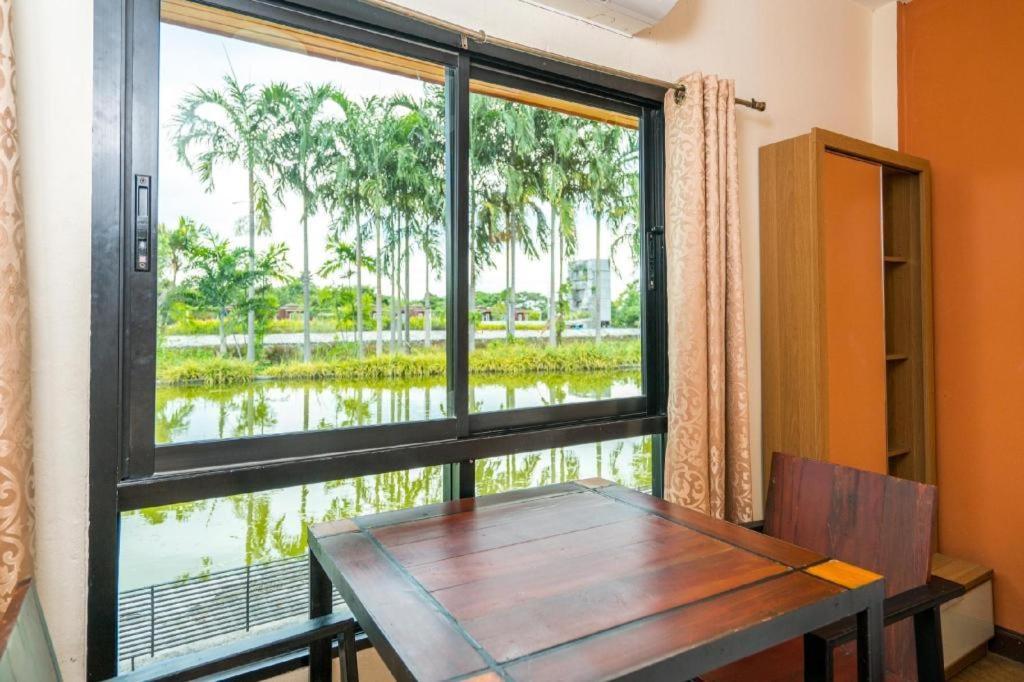 Prew Lom Chom Nam Resort Ban Phan Sadet Nok Exterior foto