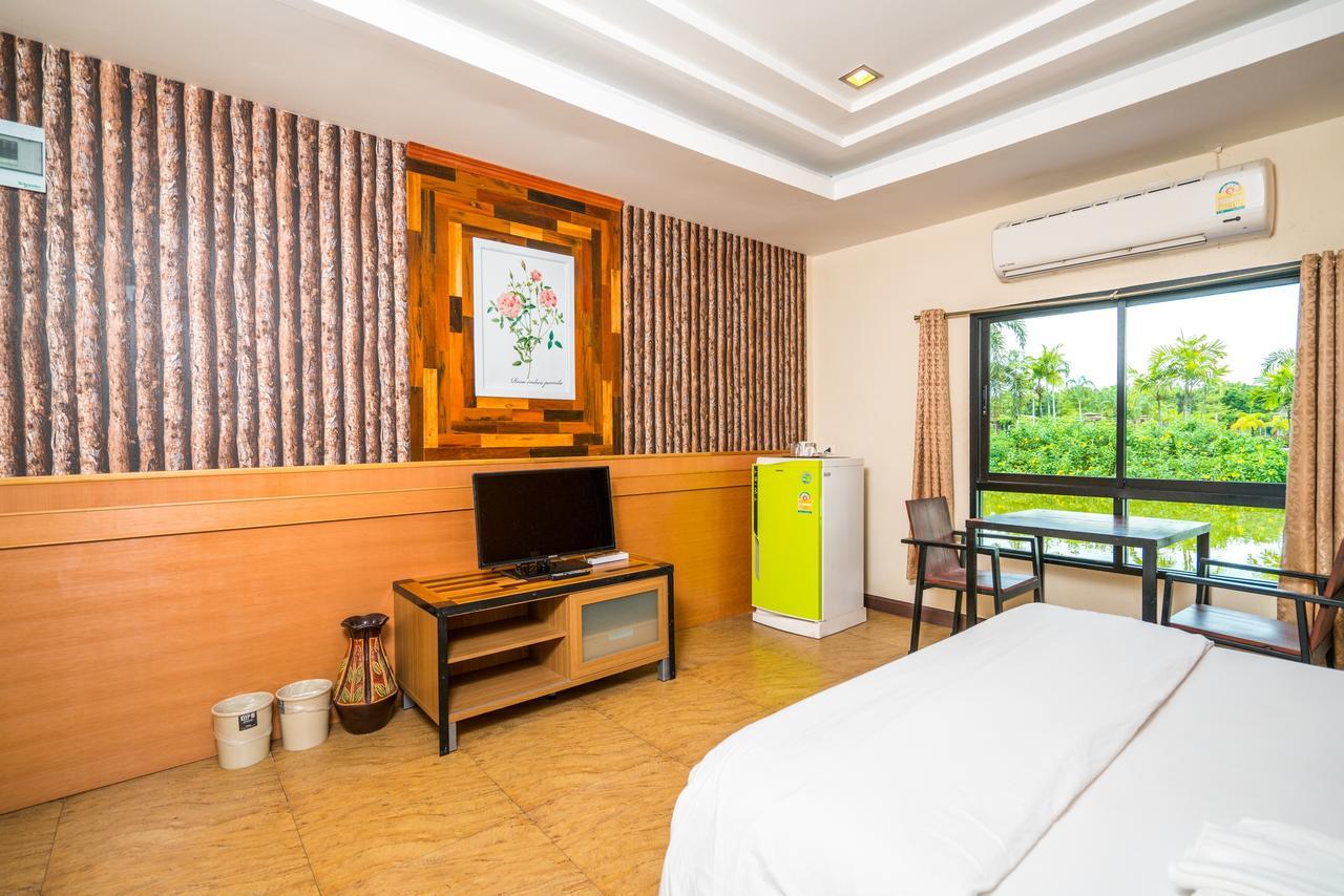 Prew Lom Chom Nam Resort Ban Phan Sadet Nok Exterior foto